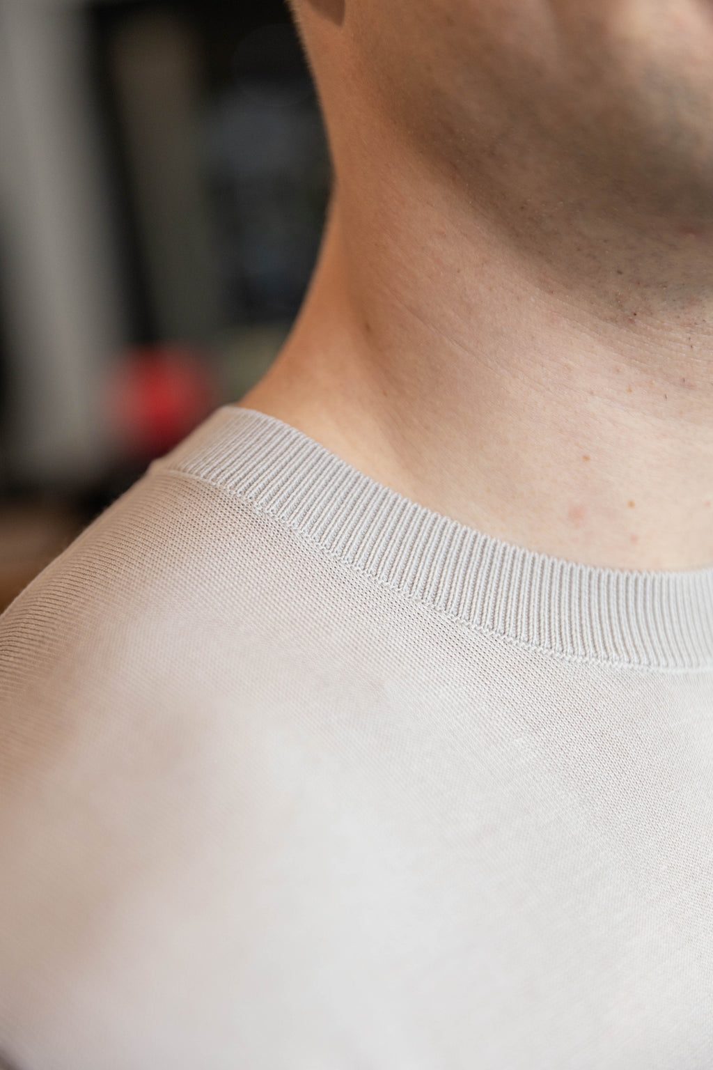 Beżowy Round Neck