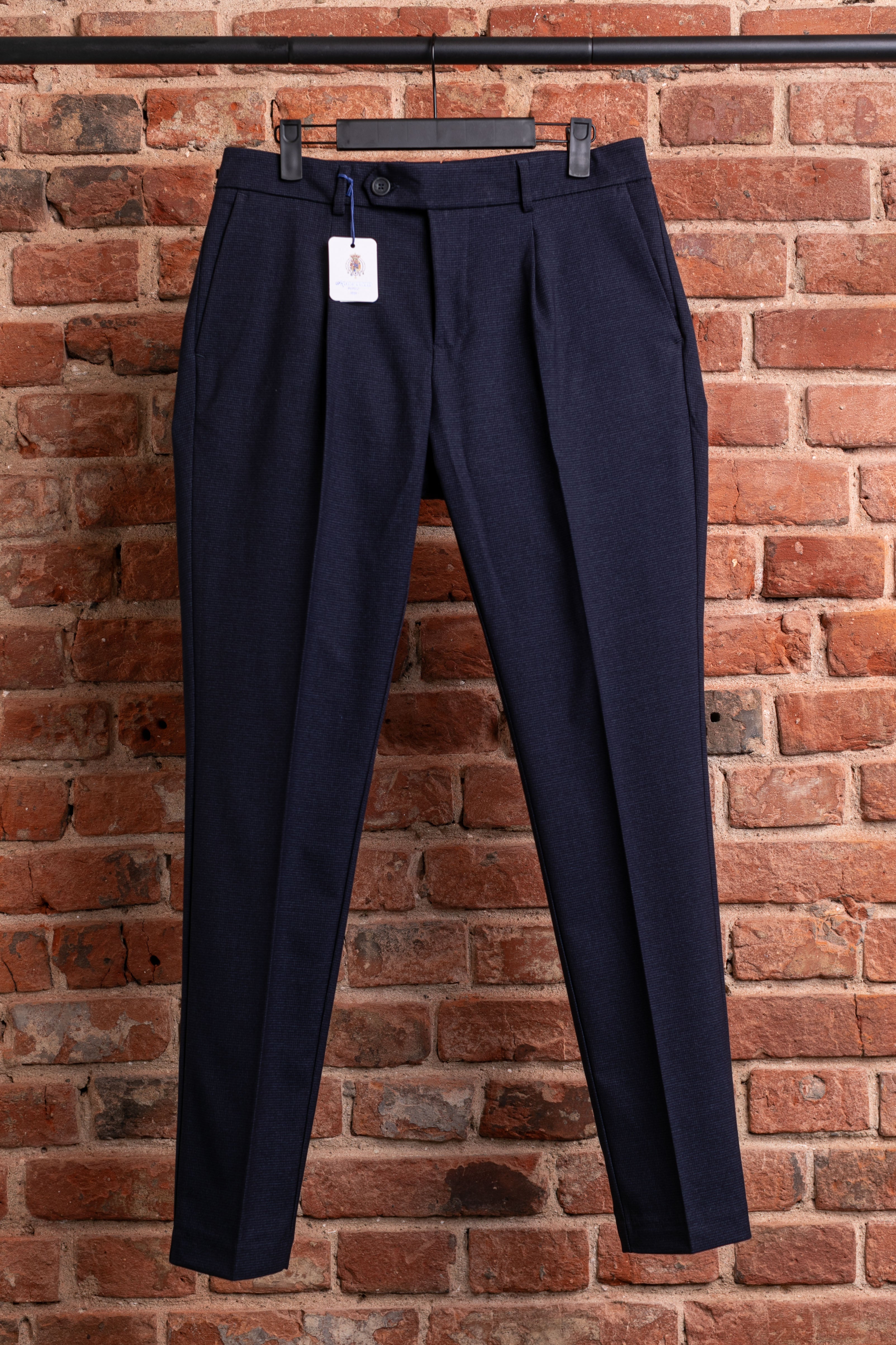 Spodnie Caracciolo Navy Pleated Matowa Flanela