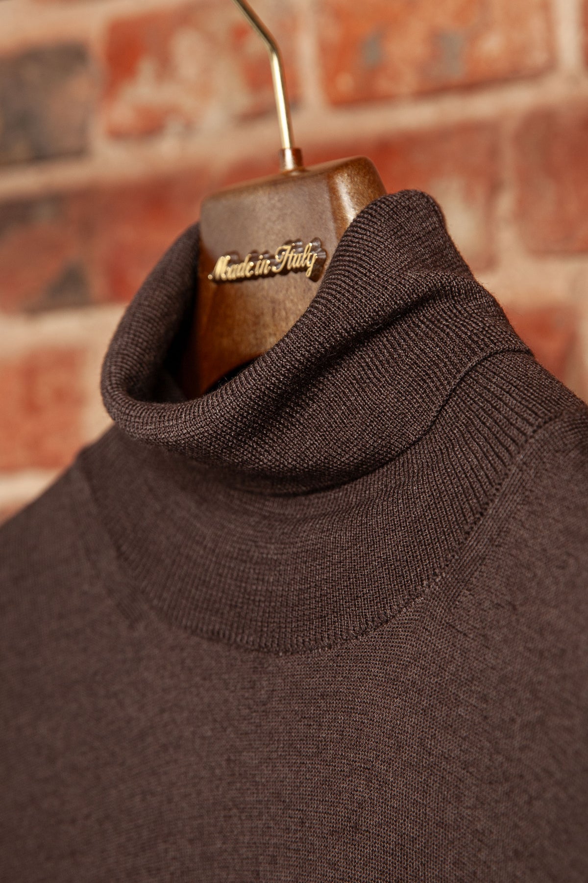Sweter z Golfem Brązowy - Wełna Merino + Jedwab
