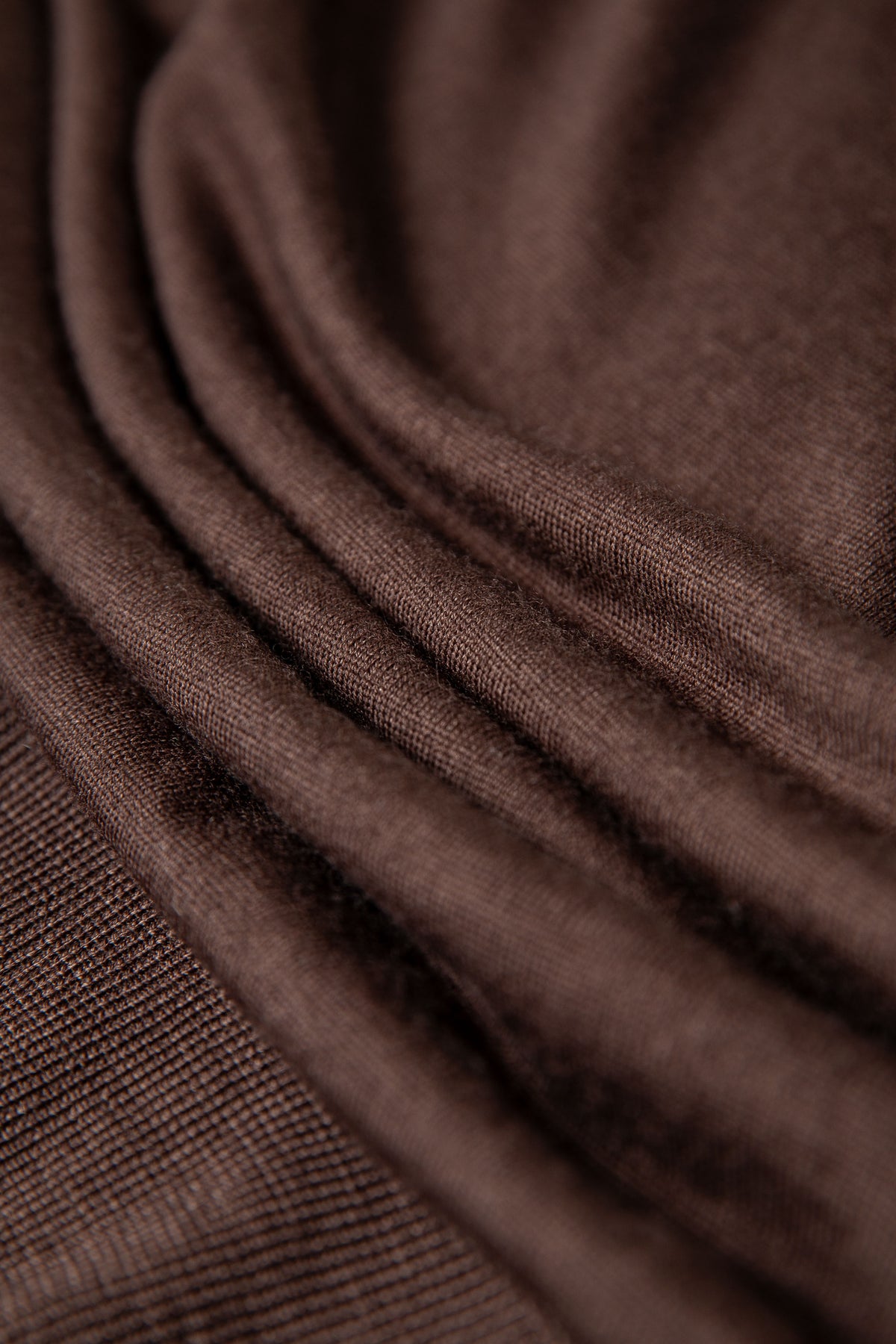 Sweter z Golfem Brązowy - Wełna Merino + Jedwab