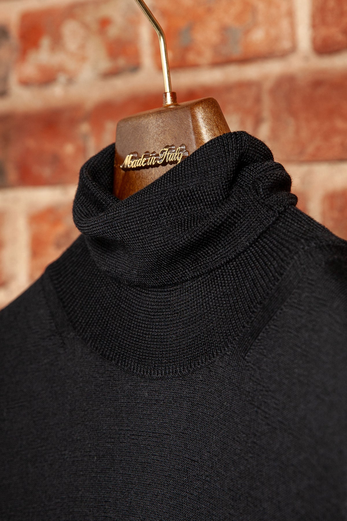 Sweter z Golfem Czarny - Wełna Merino + Jedwab